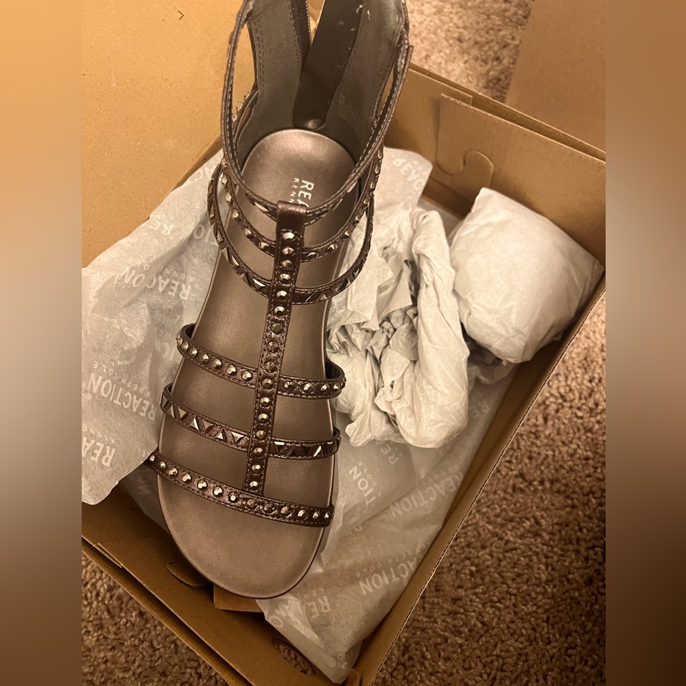 Brand new Kenneth Cole gladiator sandals 7.5